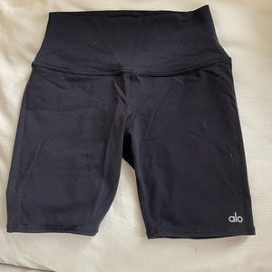 Alo yoga high waisted biker shorts, black, worn once, looks and feels new